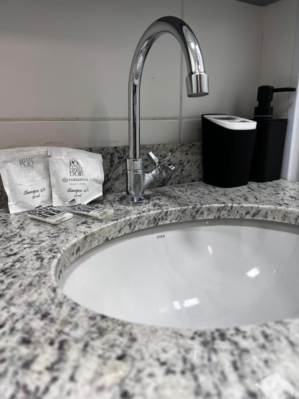 Apartamento V1108 | Novissimo E Funcional, Ao Lado Do Metro!
